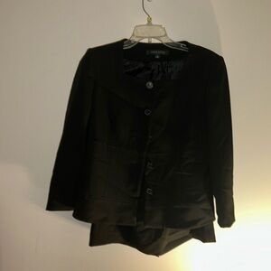 Gorgeous classic Anne Klein suit set